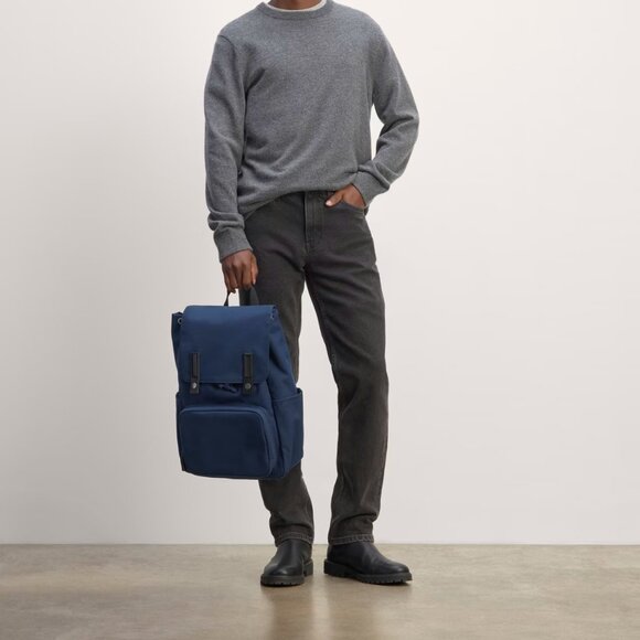 Everlane The Canvas Backpack in Navy - Picture 8 of 9